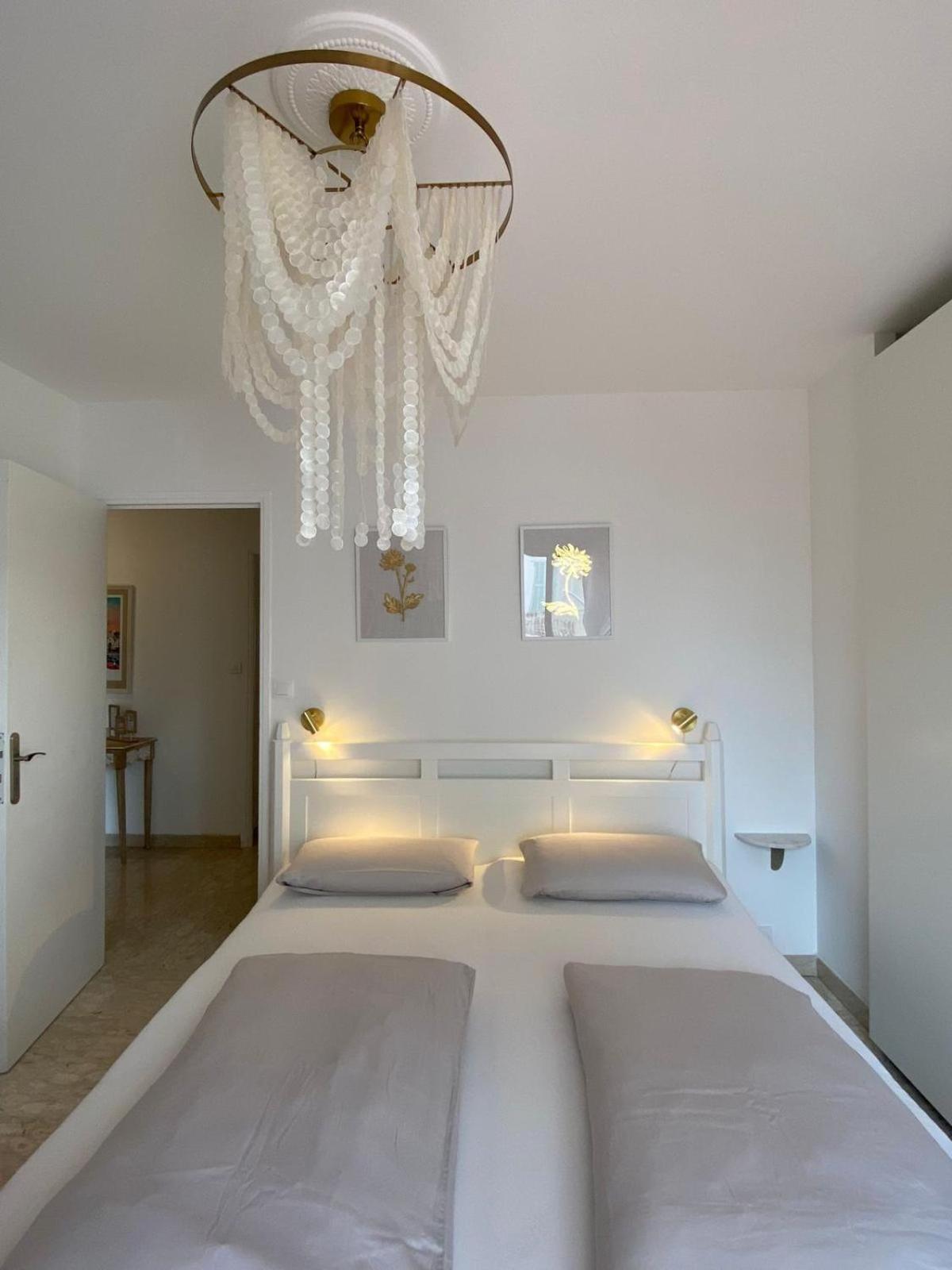 Apartment Sanary- La Vie Est Belle- Centre 2 Minutes A Pied- 5 Minutes Sanary-sur-Mer